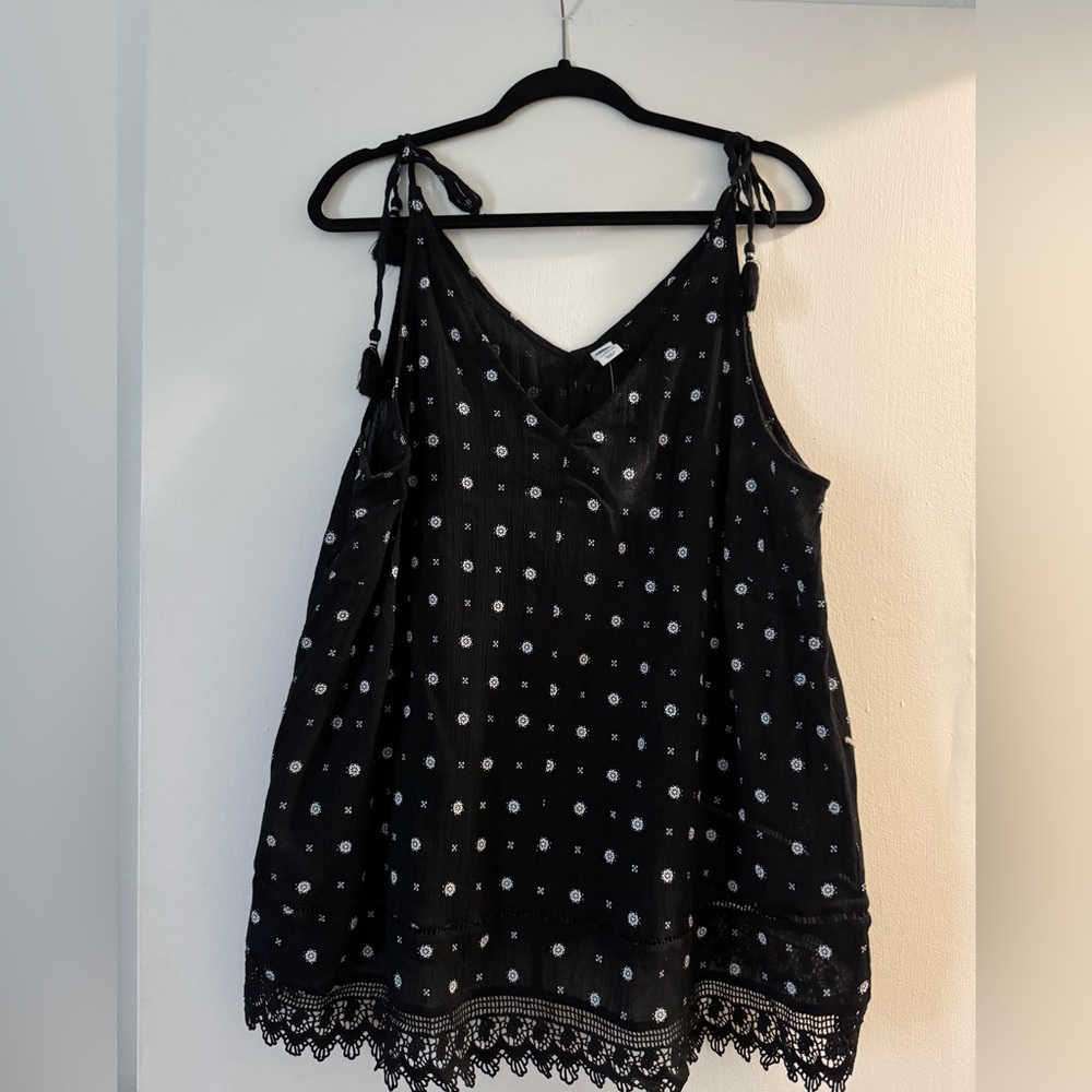 Old Navy Black Top with White Floral Pattern